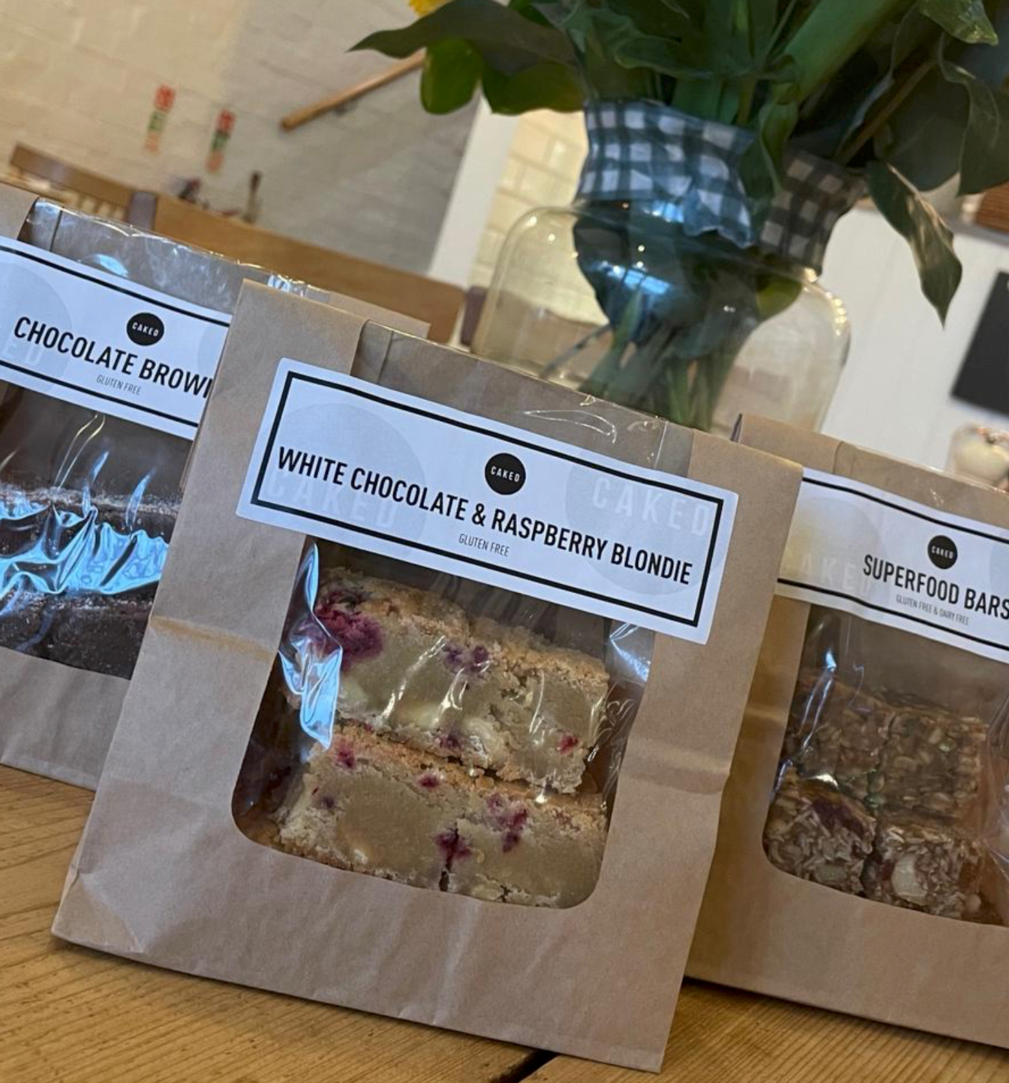 WHITE CHOCOLATE & RASPBERRY BLONDIE