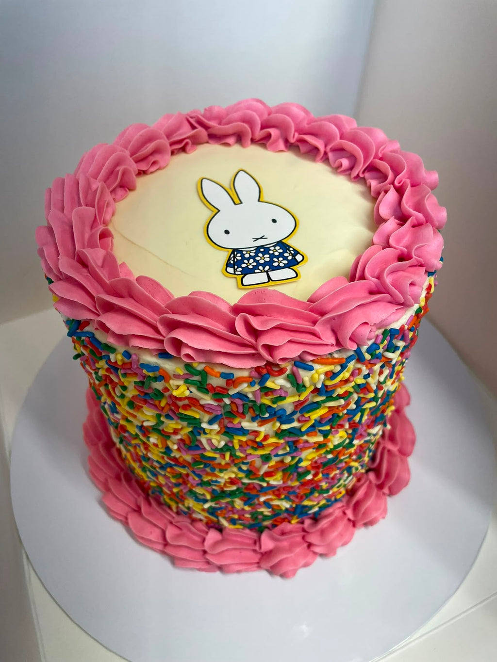BESPOKE CAKES